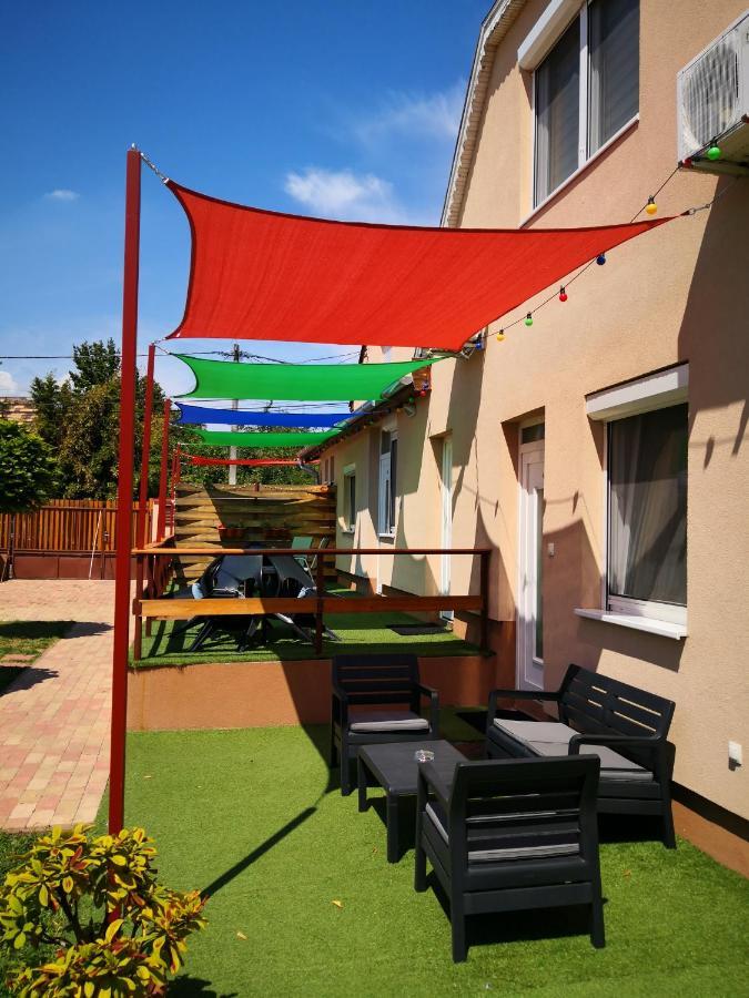 Green Garden Plus Apartman Budapeste Exterior foto