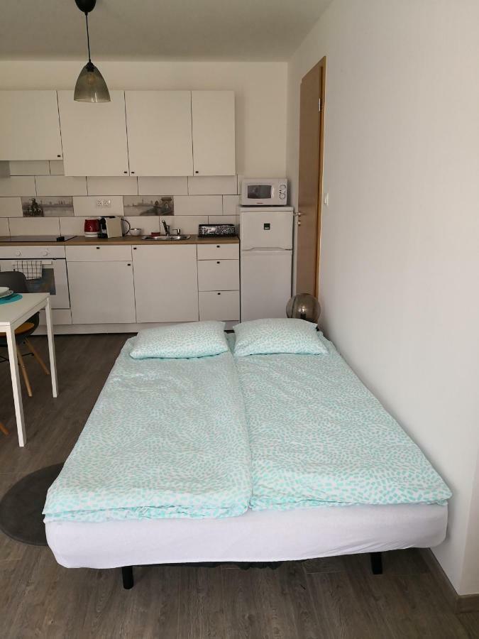 Green Garden Plus Apartman Budapeste Exterior foto