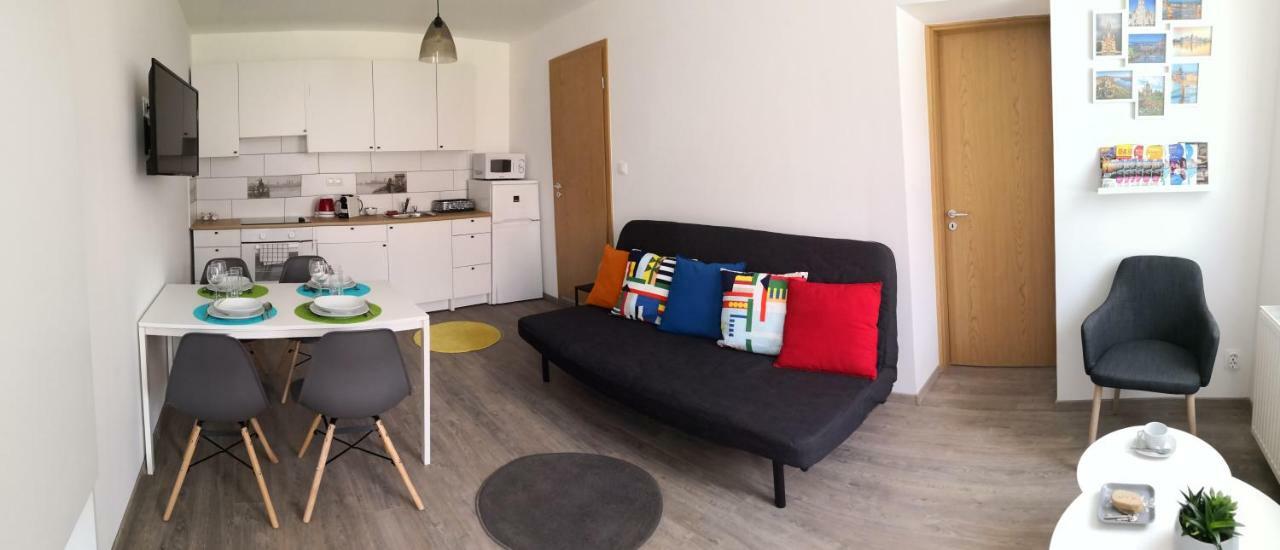Green Garden Plus Apartman Budapeste Exterior foto